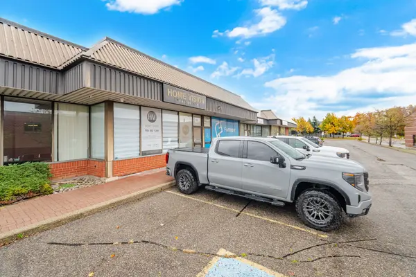 315 Traders BLVD E #11, Mississauga, ON L4Z 3E4