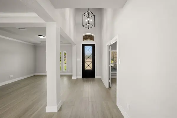 609 Hidden Lakes, Desoto, TX 75115