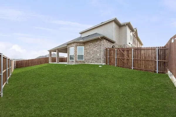 2610 White Plains Drive, Midlothian, TX 76065