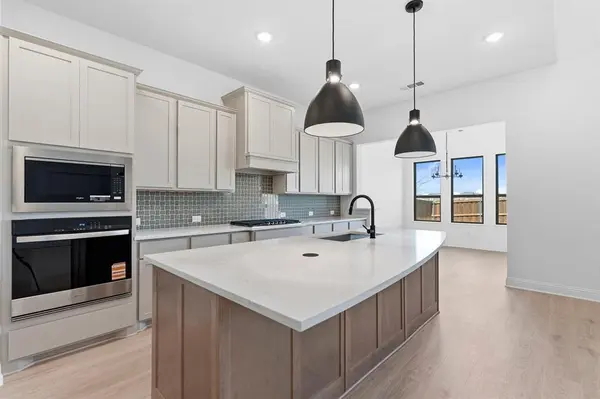 2609 Brazos Drive, Mansfield, TX 76063