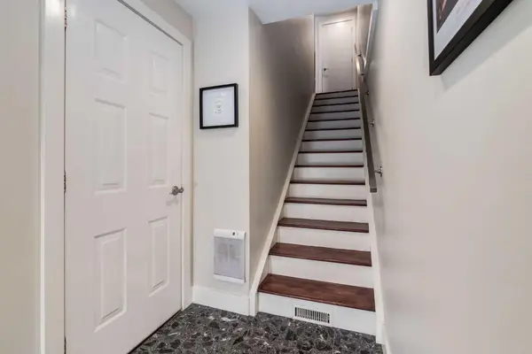 1419 10 ST SW, Calgary, AB T2R1E7