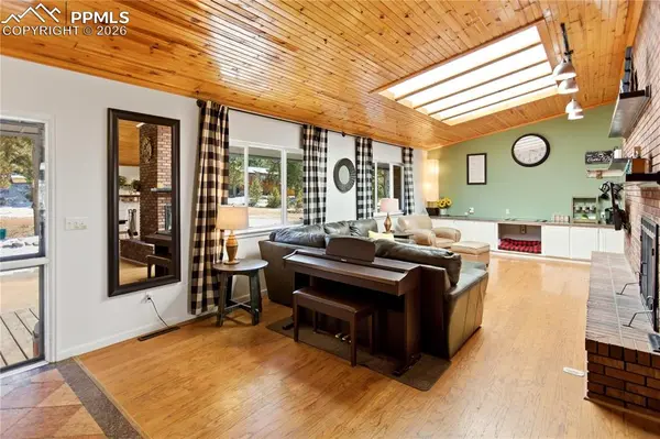 175 Piney Point LN, Woodland Park, CO 80863