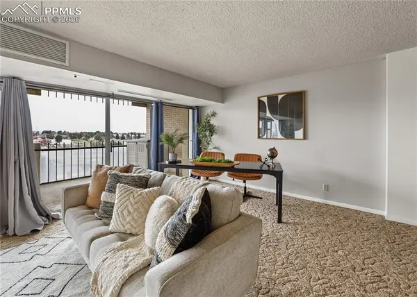 411 Lakewood CIR #C904, Colorado Springs, CO 80910