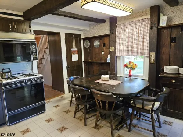 38 North Rd, Chester Boro, NJ 07930