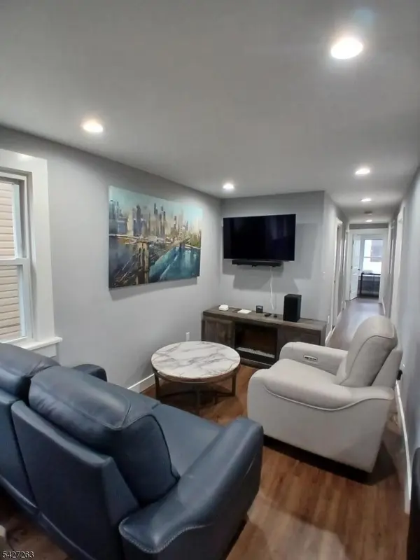 17 Thomas St, Bloomfield Twp., NJ 07003