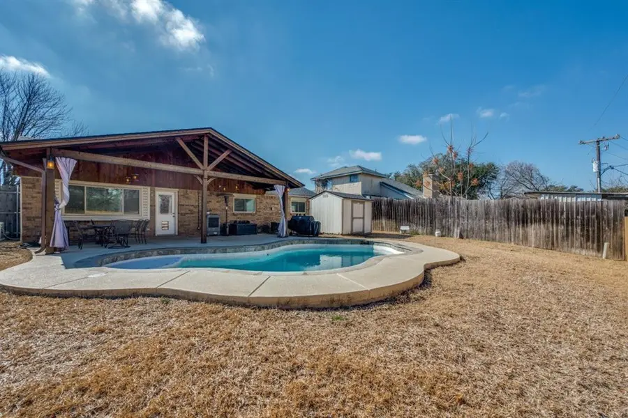 2418 Slaton Drive, Grand Prairie, TX 75052