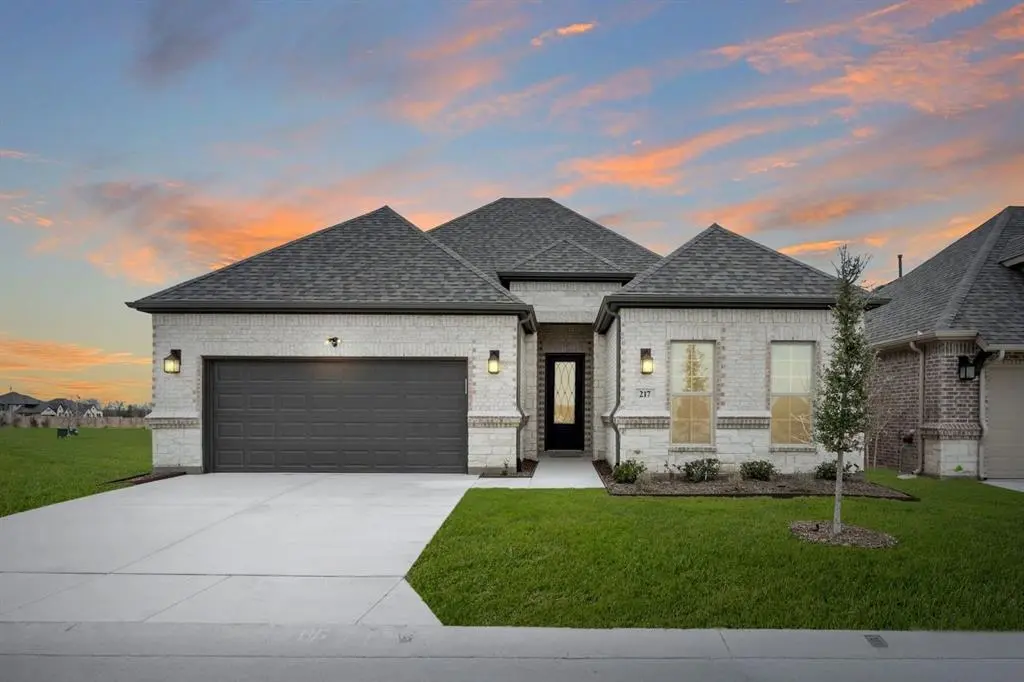 217 Ravenna Boulevard, Justin, TX 76247