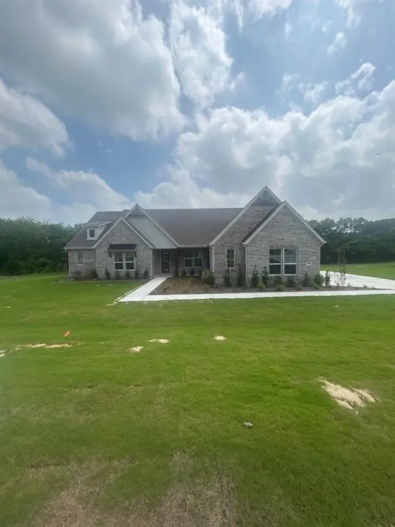 907 Perrin Lane, Van Alstyne, TX 75495
