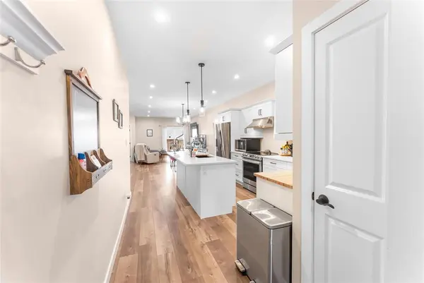 94 Prairie Crossing CT, Niverville, MB R0A 0A1