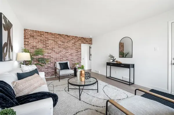 402 Yale AVE, Winnipeg, MB R2C 0J5