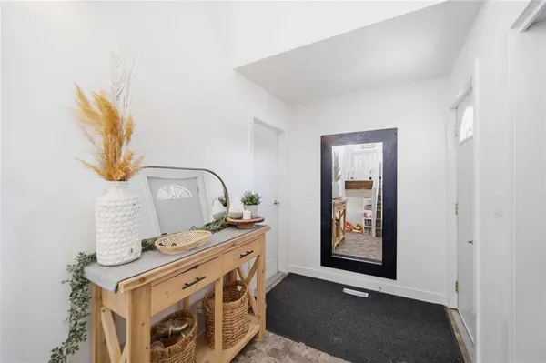 249 3rd ST, Niverville, MB R0A 1E0