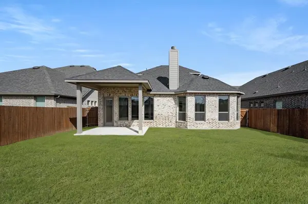 470 Red Maple Road, Waxahachie, TX 75165