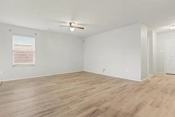 246 Willow Creek Lane, Terrell, TX 75160