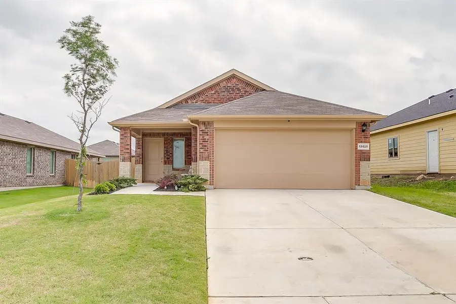 13525 Stage Coach Lane, Cresson, TX 76035