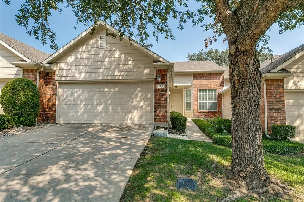 229 Bexar Drive, Lewisville, TX 75067