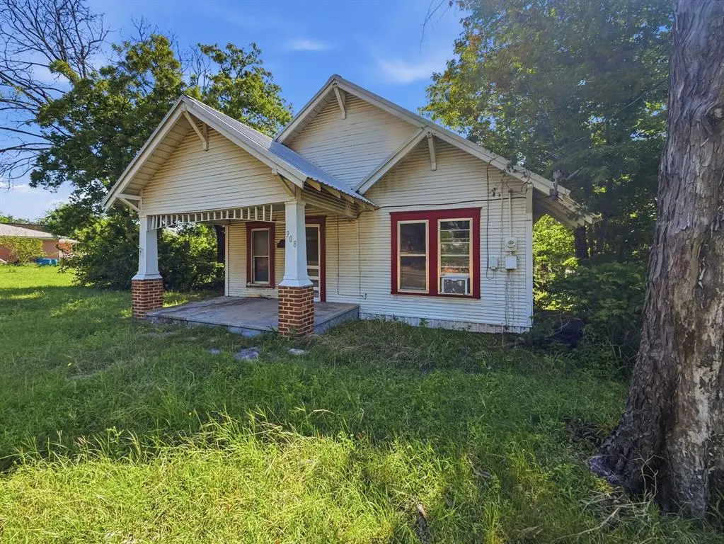 908 S Rice Street, Hamilton, TX 76531