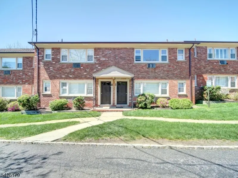365 Bloomfield Ave, Verona Twp., NJ 07044