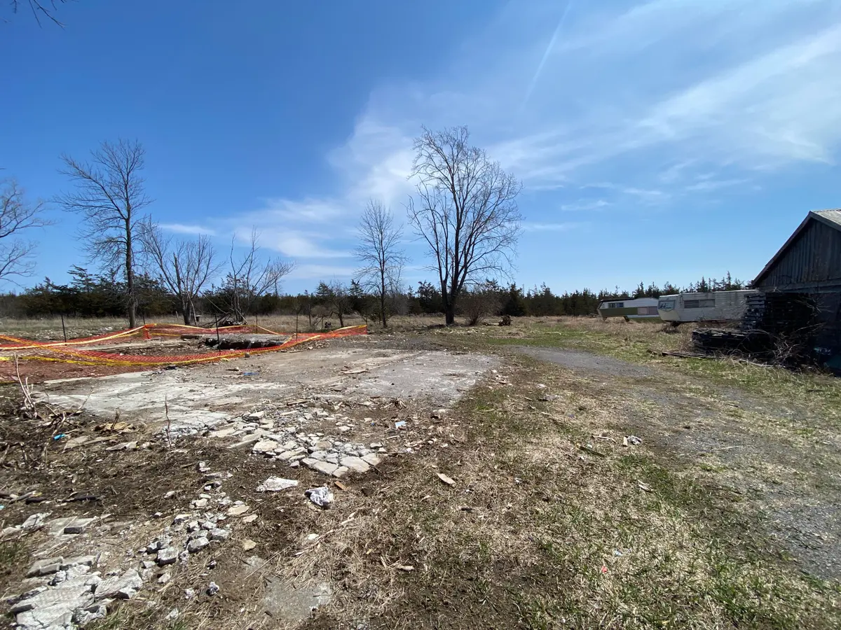 800 Chuckery Hill RD, Prince Edward County, ON K0K 2T0