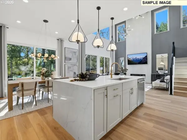 17563 HILLSIDE DR, West Linn, OR 97068