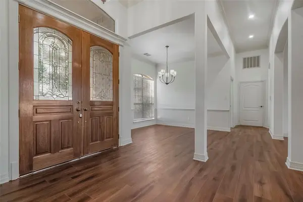 102 Buckskin Drive, Van Alstyne, TX 75495