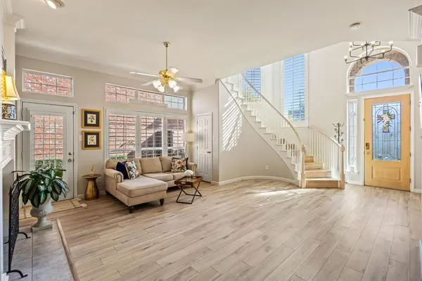 8625 Old Oak Drive, Irving, TX 75063