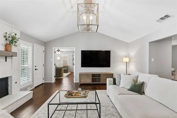 8515 Vista View, Dallas, TX 75243