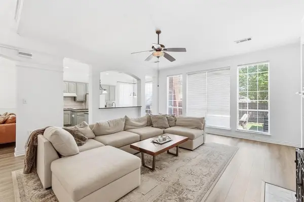 3264 Paddock Circle, Flower Mound, TX 75022