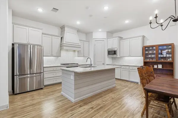 241 Harbor Hills Drive, Flower Mound, TX 75028