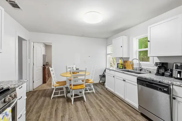 305 Claude Avenue, Cleburne, TX 76031