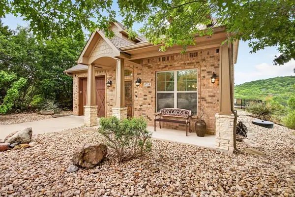 8714 Fullerton Drive, Cleburne, TX 76033