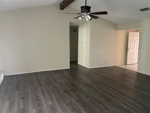 7420 Meadow Creek Drive, Fort Worth, TX 76133