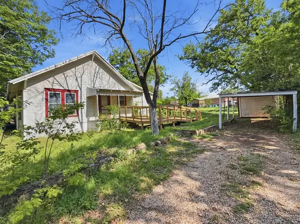 908 S Rice Street, Hamilton, TX 76531