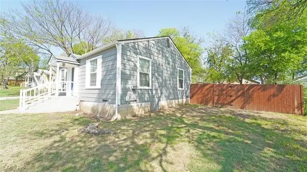 313 E Columbia Street, Weatherford, TX 76086
