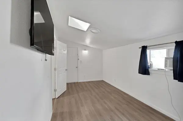 928 S Windomere Avenue #B, Dallas, TX 75208