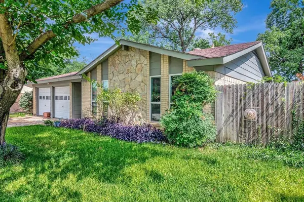 5913 Cathy Court, Watauga, TX 76148