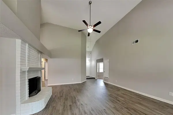 1012 Silent Drive, Arlington, TX 76017