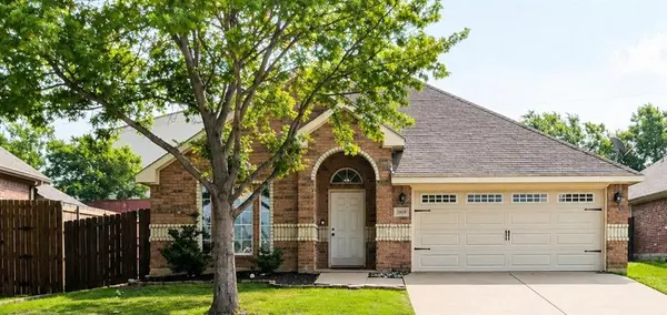 3909 Vista Greens Drive, Fort Worth, TX 76244