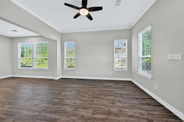 320 W Bond Street, Denison, TX 75020