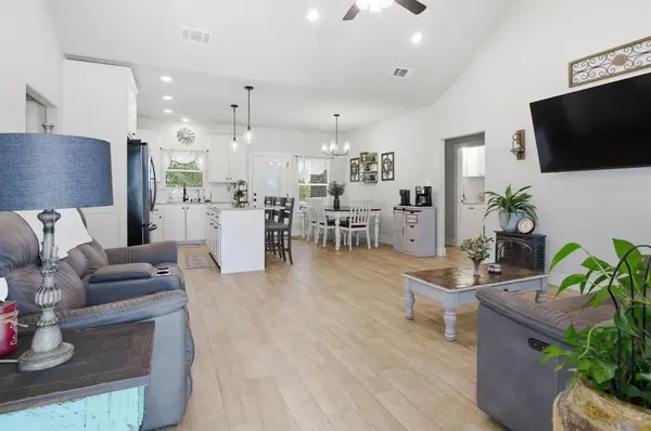 112 Monarch Lane, Poolville, TX 76487