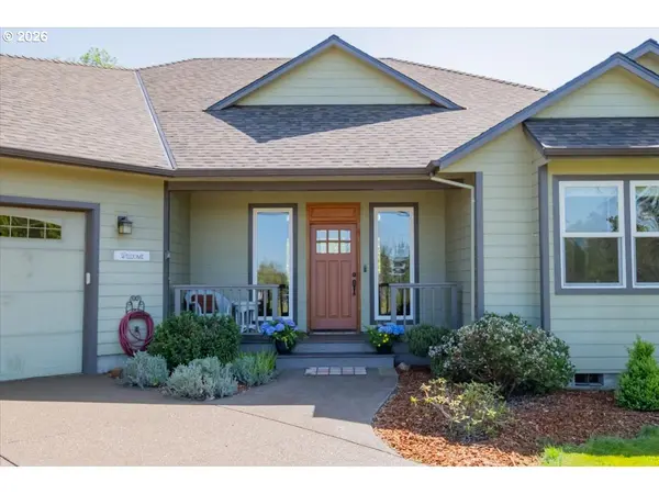 6982 RIVER BEND DR, Silverton, OR 97381