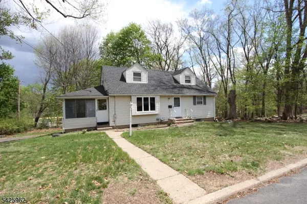 71 Dawn Ave, North Haledon Boro, NJ 07508