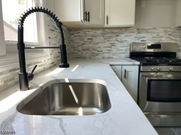 905 Sanford Ave #2, Irvington Twp., NJ 07111