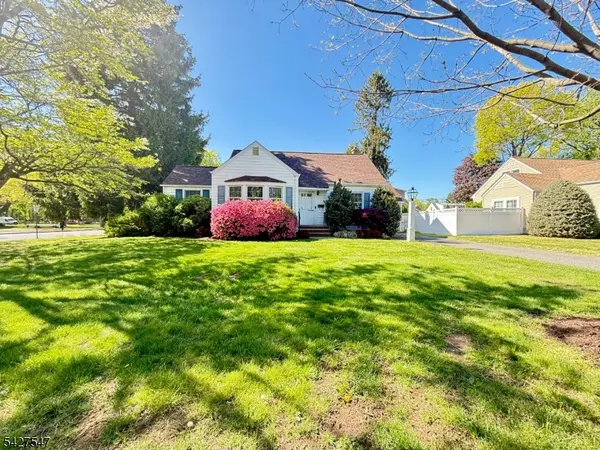 1 Roselle Ave, Cranford Twp., NJ 07016