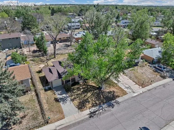 47 Landoe LN, Colorado Springs, CO 80911