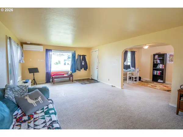 300 21ST ST, Springfield, OR 97477