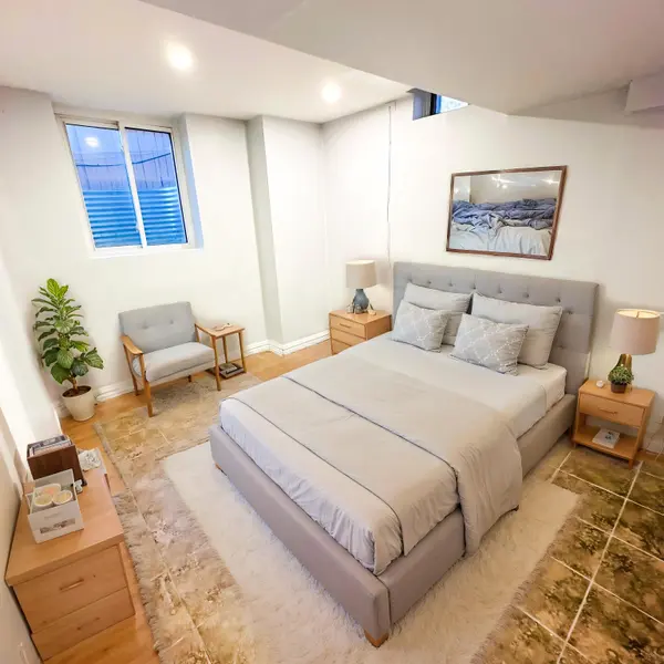 41 Coomer CRES, Ajax, ON L1T 3C7