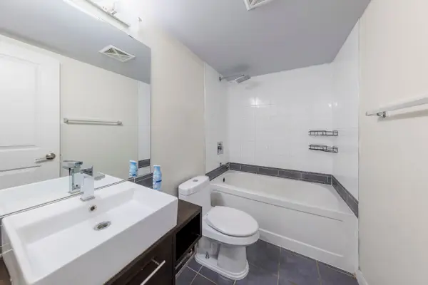 25 Town Centre CT #1909, Toronto E09, ON M1P 0B4