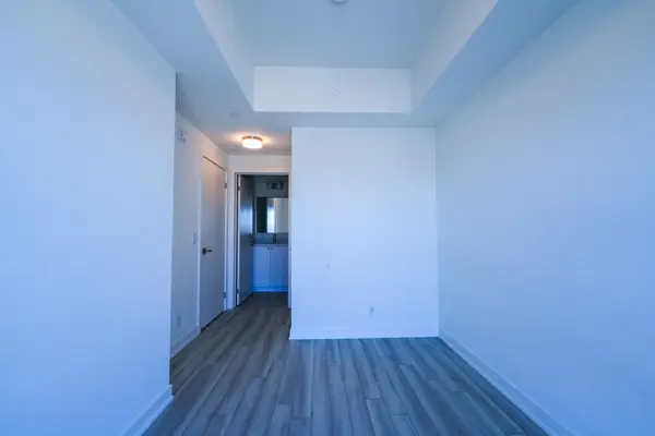 51 Clarington BLVD #817, Clarington, ON L1C 7J8