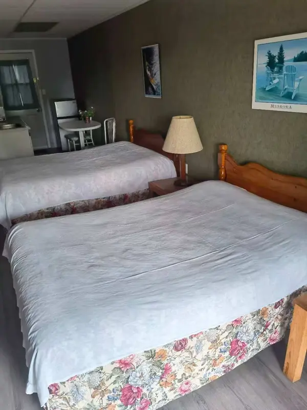 100 Alcove DR, Tay, ON L0K 1S0