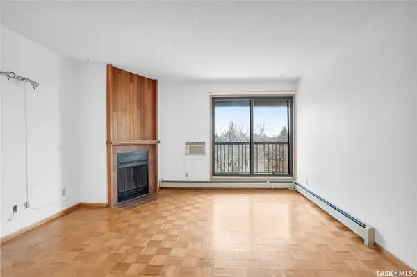 385 Kingsmere BOULEVARD #304, Saskatoon, SK S7J 4J6